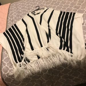 Ponchó/ sweater
